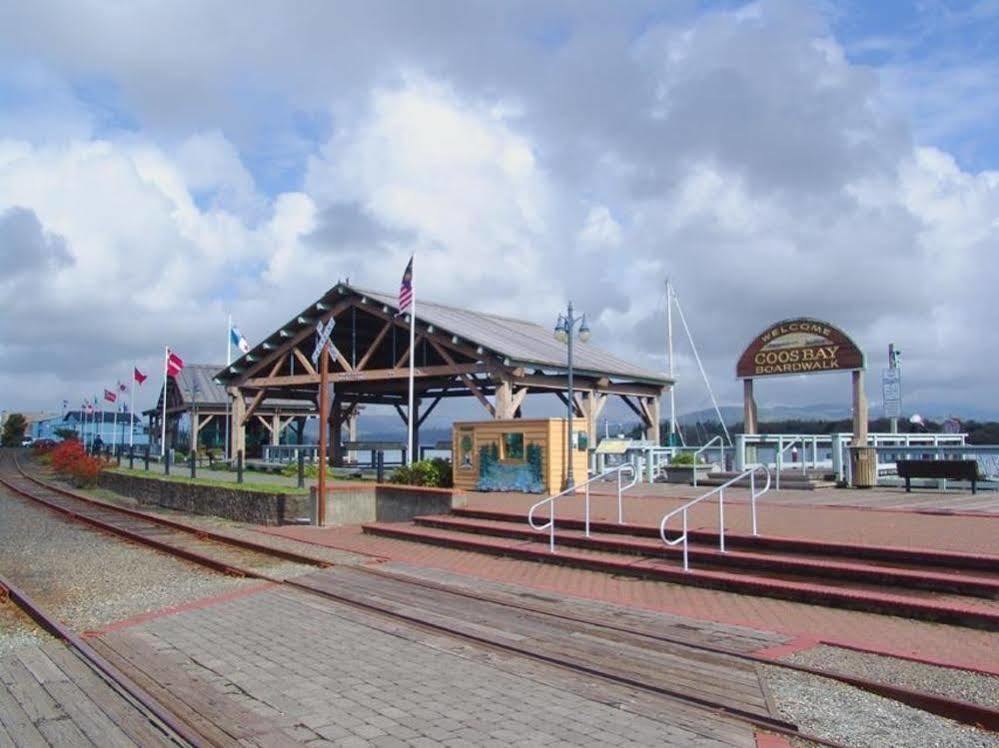 Best Western Holiday Hotel Coos Bay Eksteriør billede